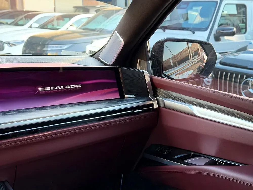 Cadillac Escalade Sport Platinum 2025 GCC Specs - Brand New Condition - Image 8