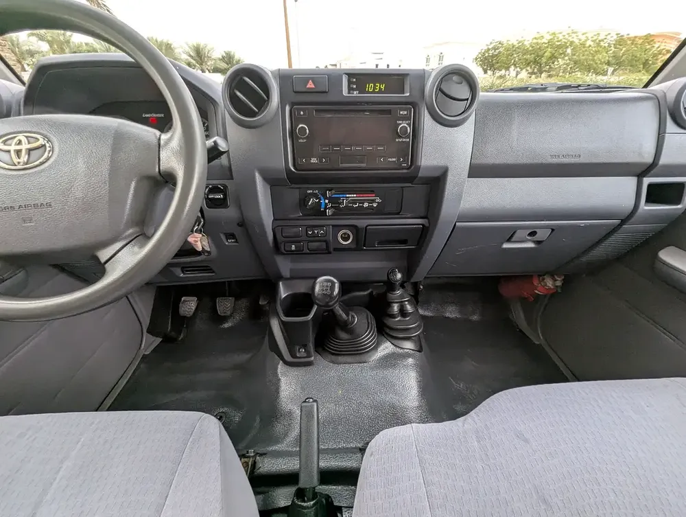2018 Toyota Land Cruiser 70 Series LC 79 LX - GCC Specs - Image 11