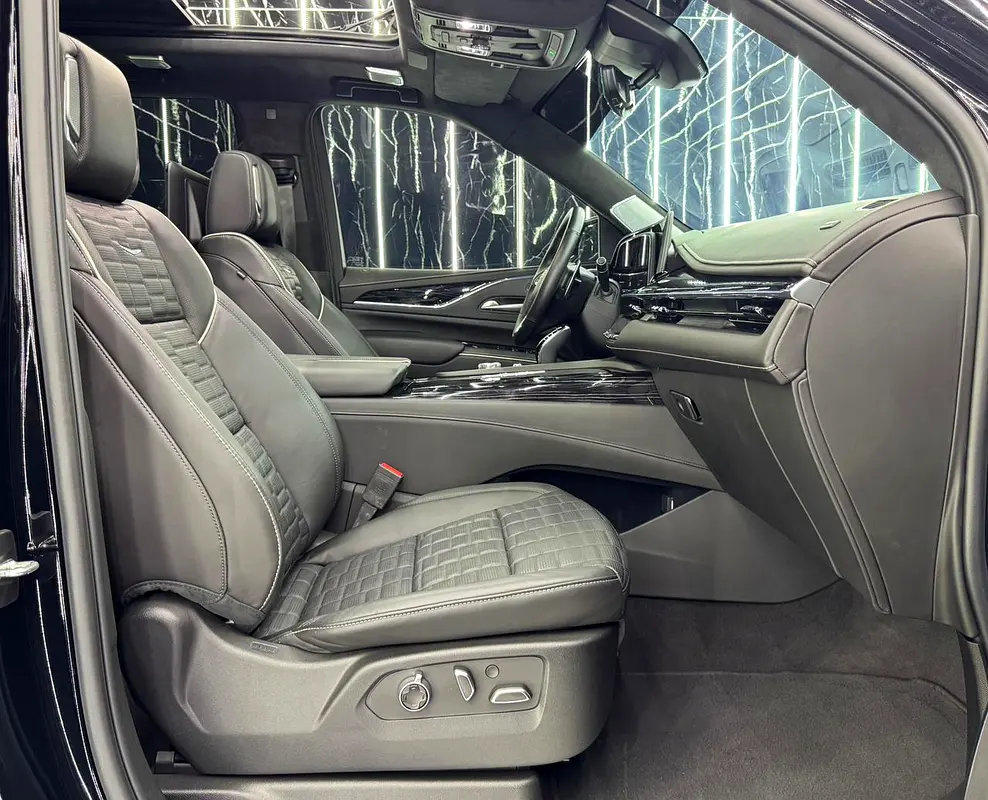 2024 Cadillac Escalade V | GCC | Supercharged V8 | Low Mileage | Warranty 100k Kms | Service 2028 - Image 12