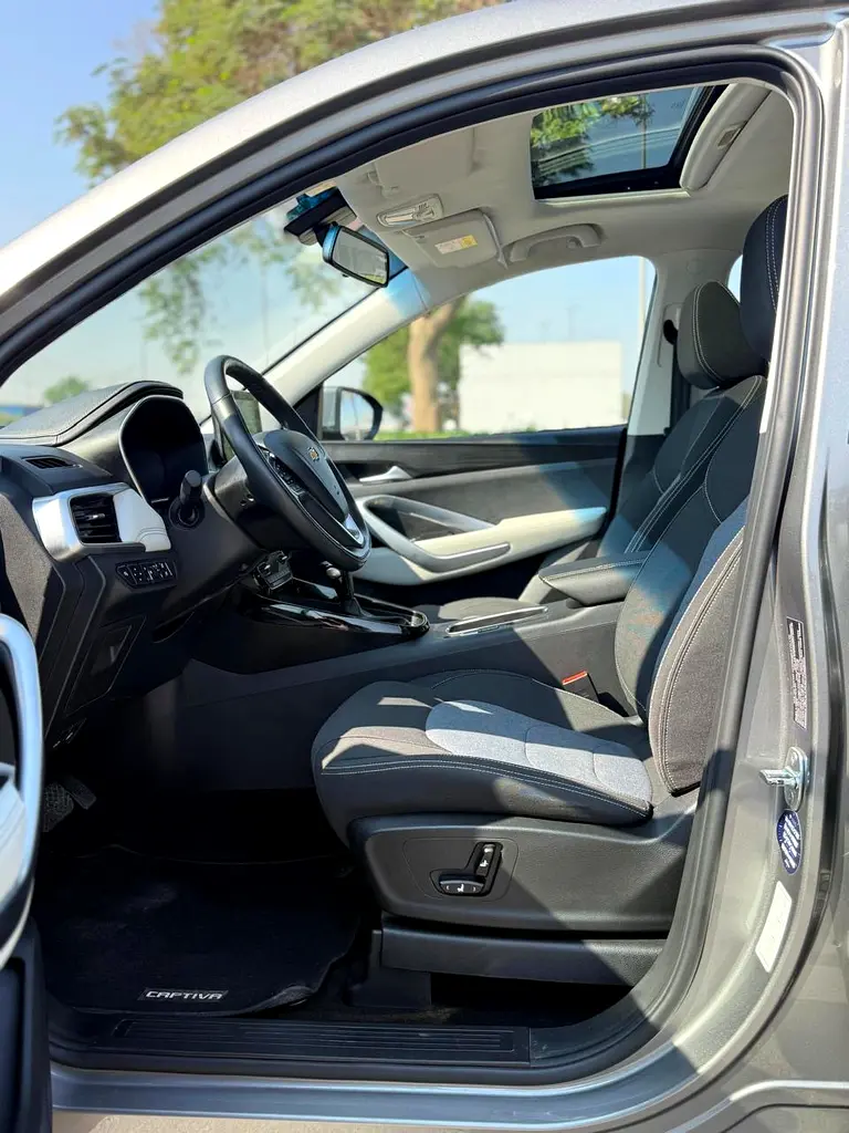 Chevrolet captiva 2023 model primier option 72122 km sunroof gcc spec warranty 1.5 cc turbo engine - Image 13