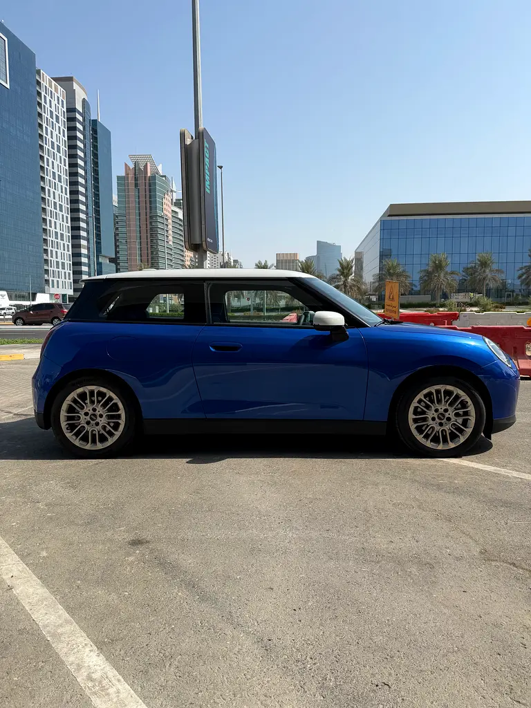 2025 Mini SE Electric. 3 Years Warranty/ 4 Years Free Service. Free Insurance/ Free Window tint - Image 5