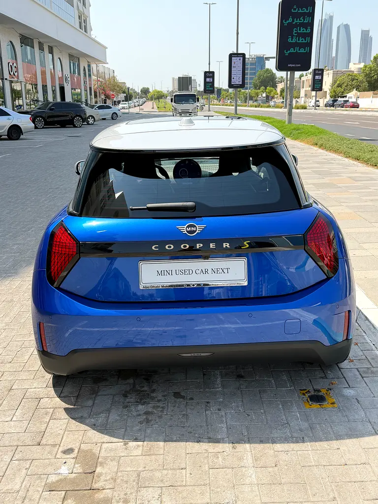 2025 Mini SE Electric. 3 Years Warranty/ 4 Years Free Service. Free Insurance/ Free Window tint - Image 8