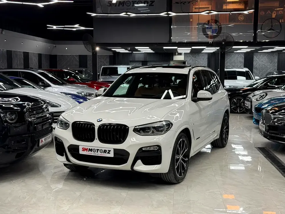 M-Sport | 1 Owner | Original Paint | Agency Service History | GCC Specs - Image 4
