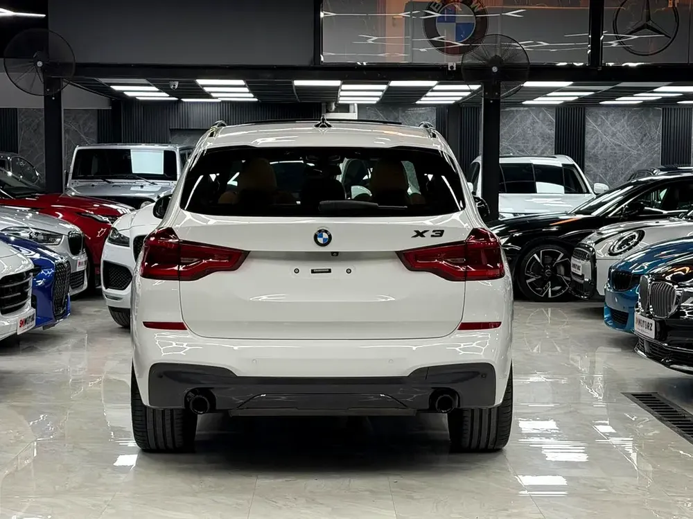 M-Sport | 1 Owner | Original Paint | Agency Service History | GCC Specs - Image 6