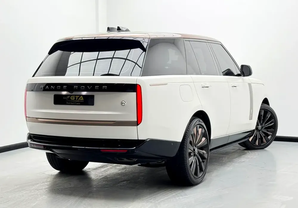 2023 Range Rover SV, Land Rover Warranty+Full Service History, GCC - Image 6