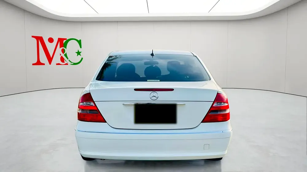 BENZ E240 | V6 | CLEAN CAR FRESH JAPAN IMPORT - Image 6