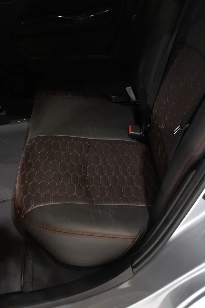 2018 Mitsubishi Attrage GLX | GCC Specs | Midline | Excellent Condition - Image 10