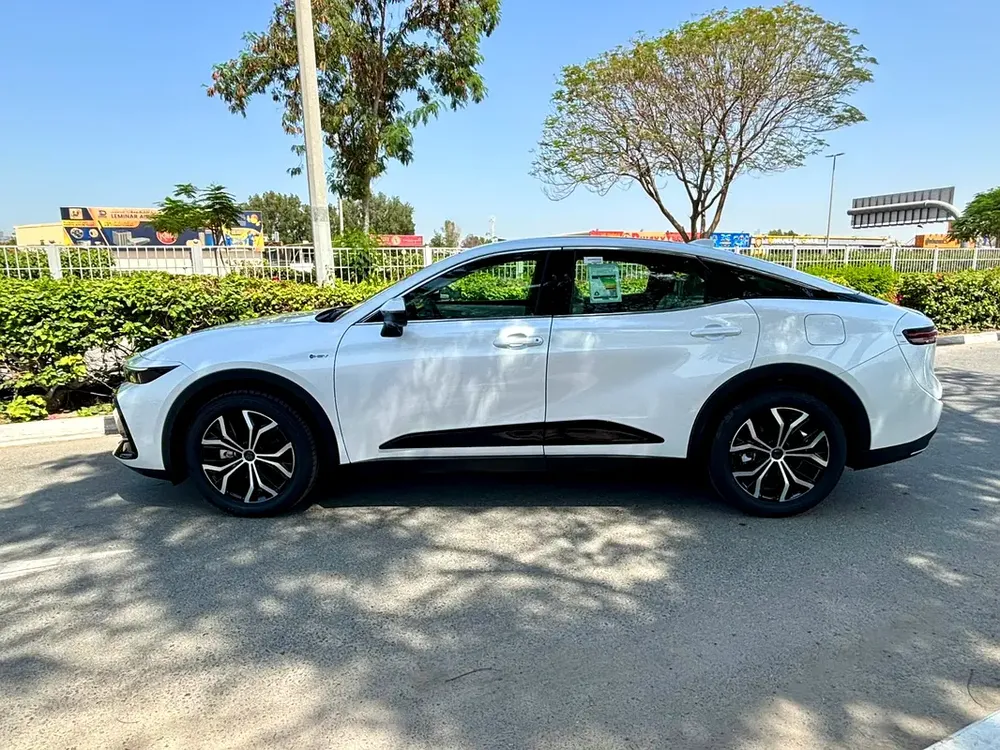 Toyota Crown Platinum 2026 - GCC Specs - Brand New - Image 4