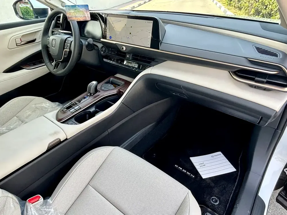 Toyota Crown Platinum 2026 - GCC Specs - Brand New - Image 8