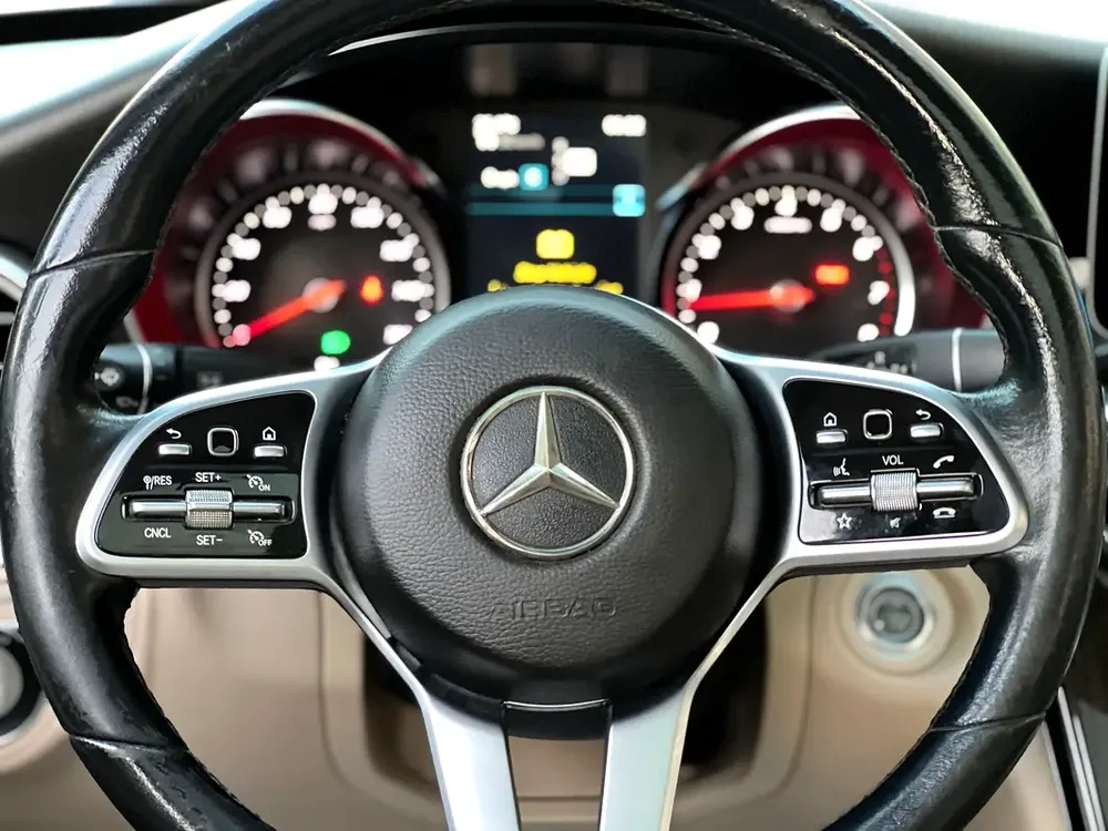 Mercedes-Benz C300 2019 - American Specs - GCC Stock - Image 14