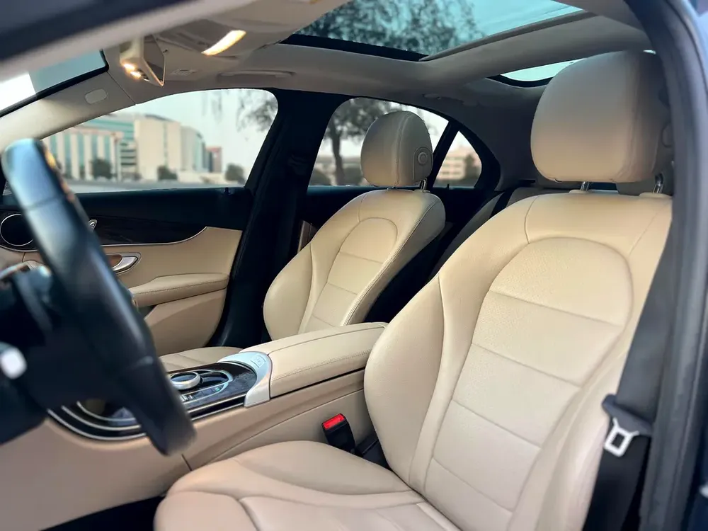 Mercedes-Benz C300 2019 - American Specs - GCC Stock - Image 5