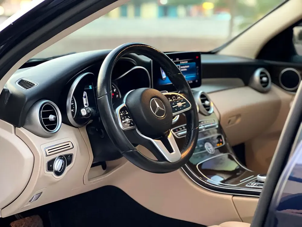 Mercedes-Benz C300 2019 - American Specs - GCC Stock - Image 8