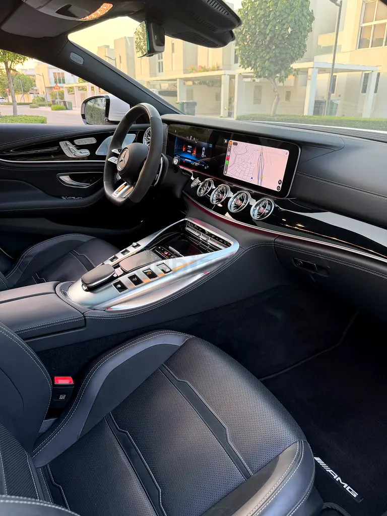 Under warranty + service Mercedes-Benz GT 63 AMG GCC specifications 2024 model - Image 10