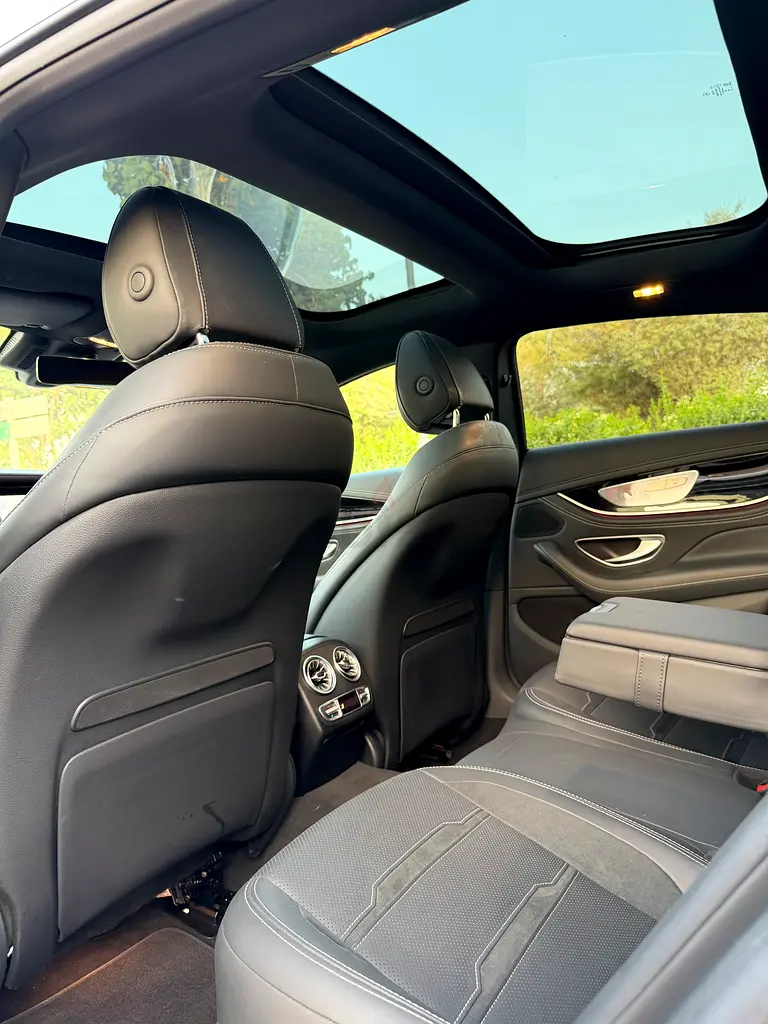 Under warranty + service Mercedes-Benz GT 63 AMG GCC specifications 2024 model - Image 12