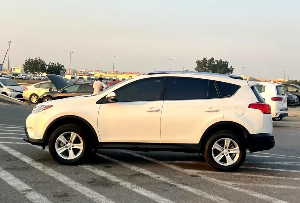 2014 Toyota Rav4 Limited Full Option 2.5L V4 - Sunroof - Rear Camera - Leather Seat - Japanese Specs - Image 4