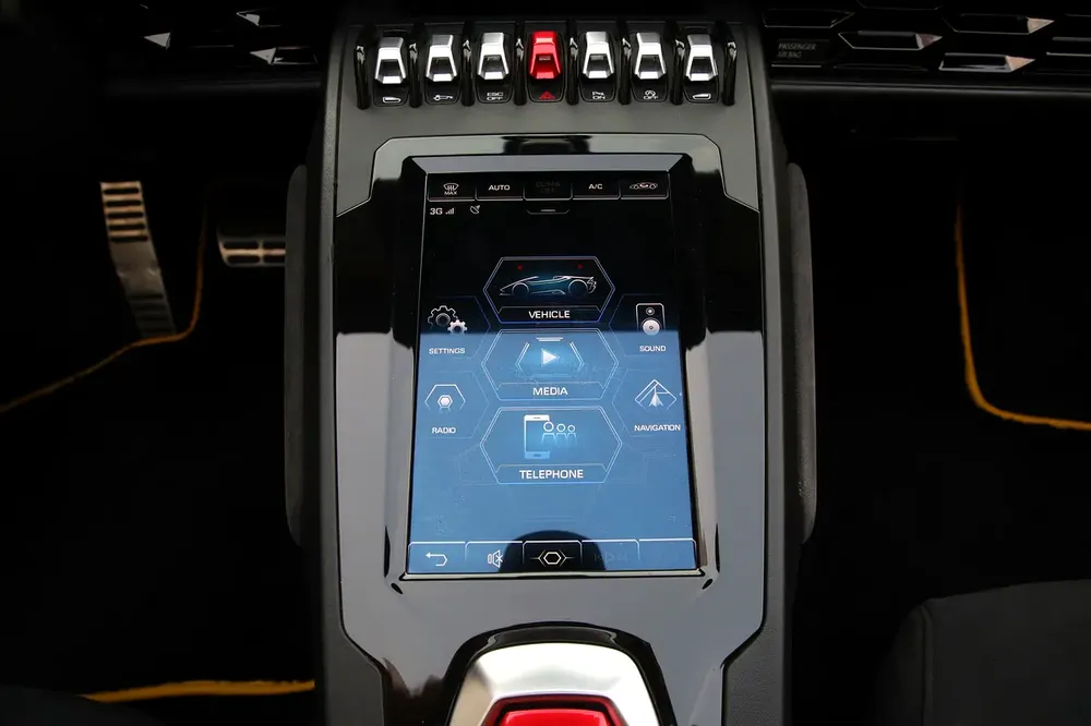 LAMBORGHINI HURACAN EVO SPYDER - 2020 - FULLY LOADED - AMAZING CONDITION - Image 16