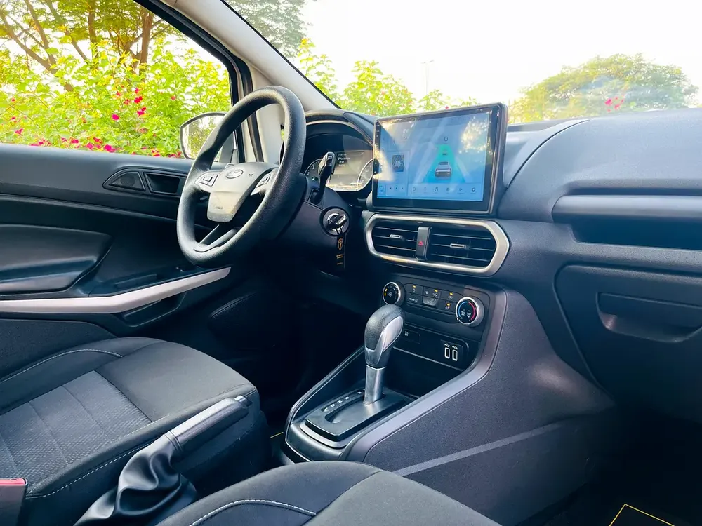 UNLIMITED MILEAGE WARRANTY / 490 AED MONTHLY / NAVIGATION + CAMERA + CAR PLAY / IN HOUSE FINANCE - Image 13