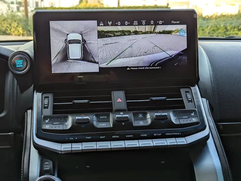 TOYOTA LAND CRUISER 2013 FACELIFTED 2025 WITH INTERIOR AND EXTERIOR GCC V6 4.0L - Image 10