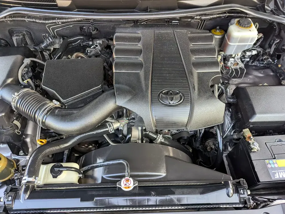 TOYOTA LAND CRUISER 2013 FACELIFTED 2025 WITH INTERIOR AND EXTERIOR GCC V6 4.0L - Image 11
