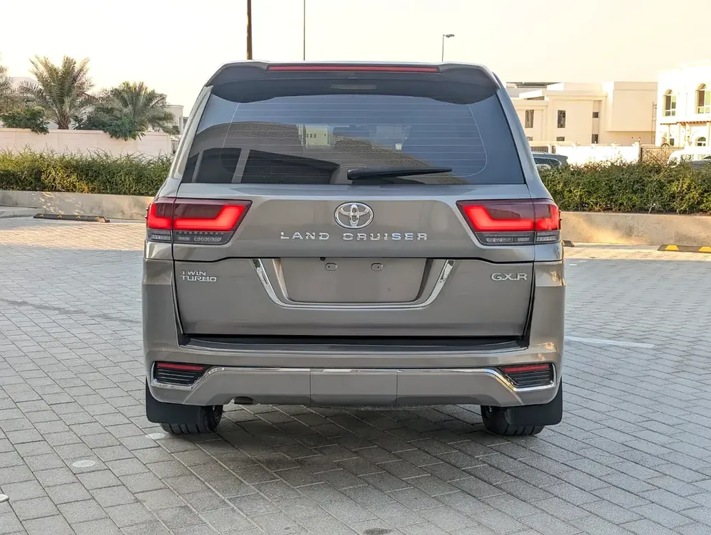 TOYOTA LAND CRUISER 2013 FACELIFTED 2025 WITH INTERIOR AND EXTERIOR GCC V6 4.0L - Image 19