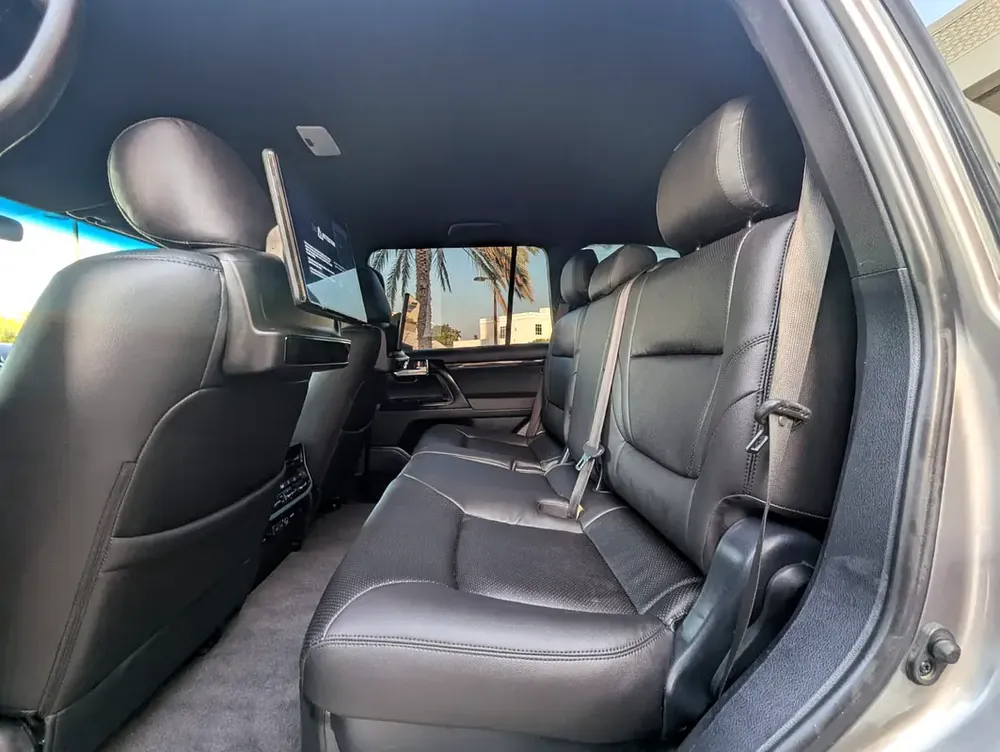 TOYOTA LAND CRUISER 2013 FACELIFTED 2025 WITH INTERIOR AND EXTERIOR GCC V6 4.0L - Image 6