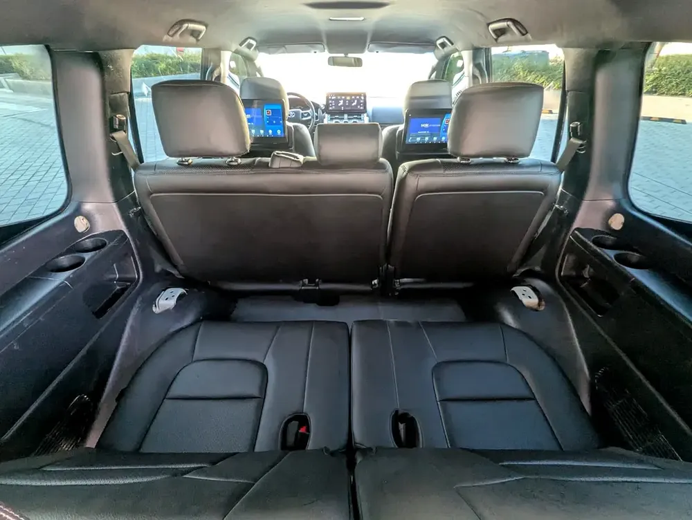 TOYOTA LAND CRUISER 2013 FACELIFTED 2025 WITH INTERIOR AND EXTERIOR GCC V6 4.0L - Image 7