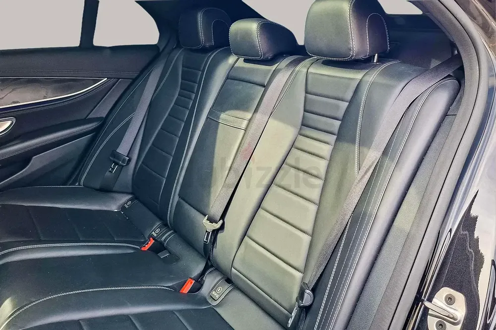 AED 1596/month | 2019 Mercedes-Benz E-Class  | Japanese Specs | Ref#437704 - Image 11