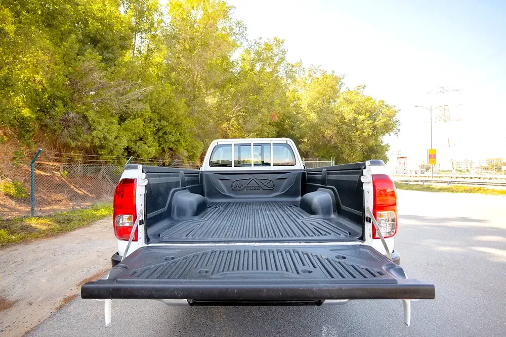 Hilux | Single Cabin 4x2 | Manual | GCC Specs | Ref#T61753 - Image 7
