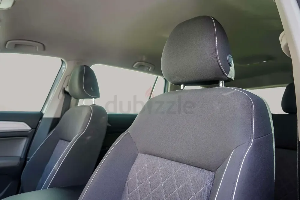 AED 1292/month | 2022 Volkswagen Teramont Trendline | GCC Specs | Ref#398609 - Image 11