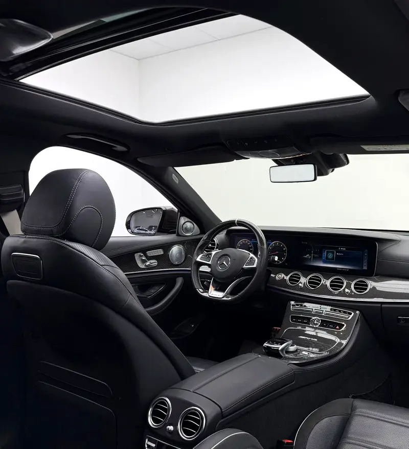 2018 Mercedes Benz E63 S AMG, Full Service History, Carbon Fiber Package, Excellent Condition, GCC - Image 13