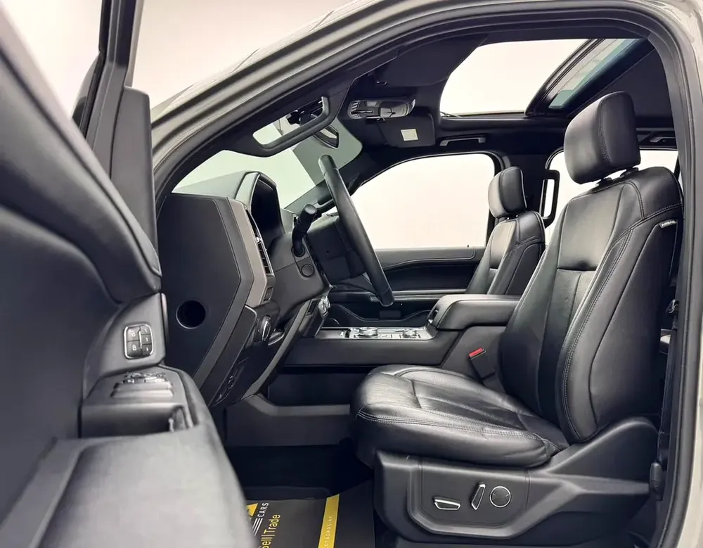 2019 Ford Expedition XLT, Ford Service History, 2027 Ford Warranty and Service Pack, GCC - Image 11