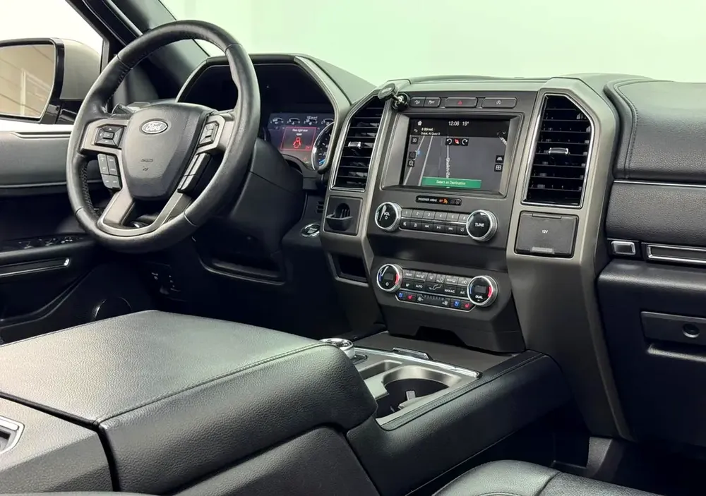 2019 Ford Expedition XLT, Ford Service History, 2027 Ford Warranty and Service Pack, GCC - Image 15