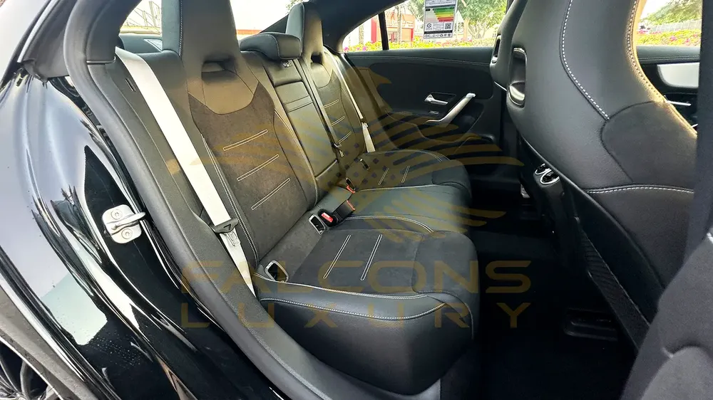 Mercedes-Benz CLA 200 2026 Full options AMG Package 0 km Agency Warranty
Mercedes-Benz CLA 200 - Image 20