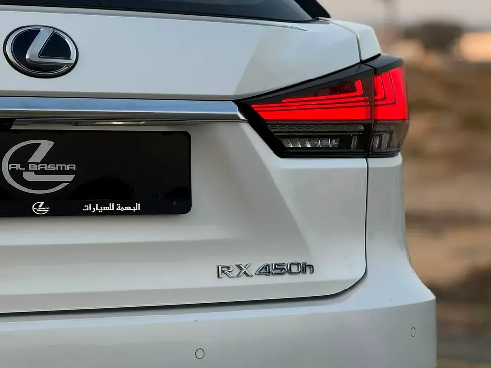 AED 1976/Month | LEXUS IS250 | Warranty | GCC Specs - Image 5