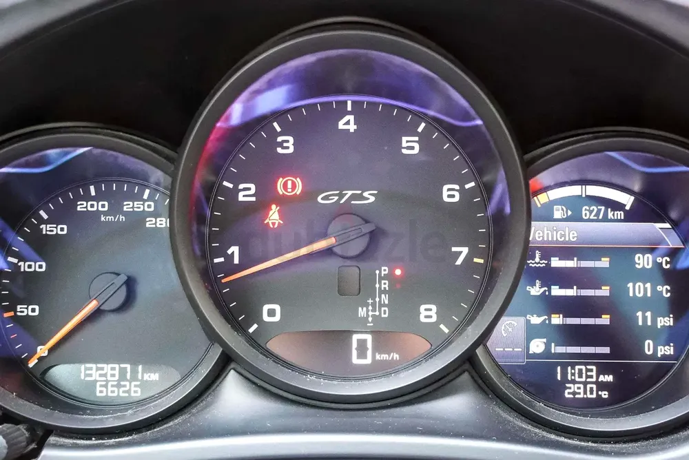 AED 2770/month | 2017 Porsche Macan  | GCC Specs | Ref#432177 - Image 19