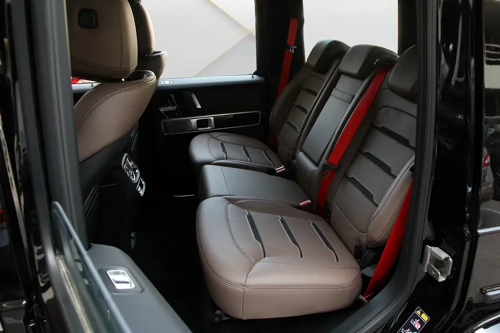 2025 MERCEDES BENZ G63 AMG - FULLY LOADED - BRAND NEW - Image 18