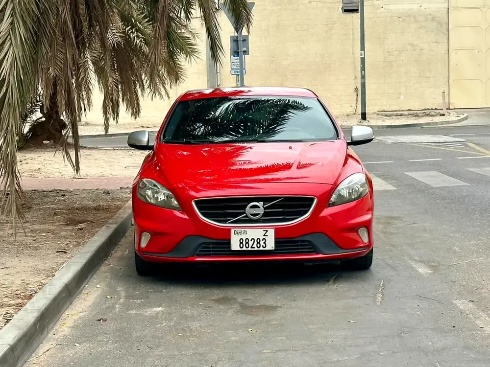 2016 Volvo V40 T5 - GCC not negotiable price السعر نهائي - Image 6