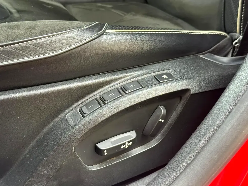 2016 Volvo V40 T5 - GCC not negotiable price السعر نهائي - Image 7