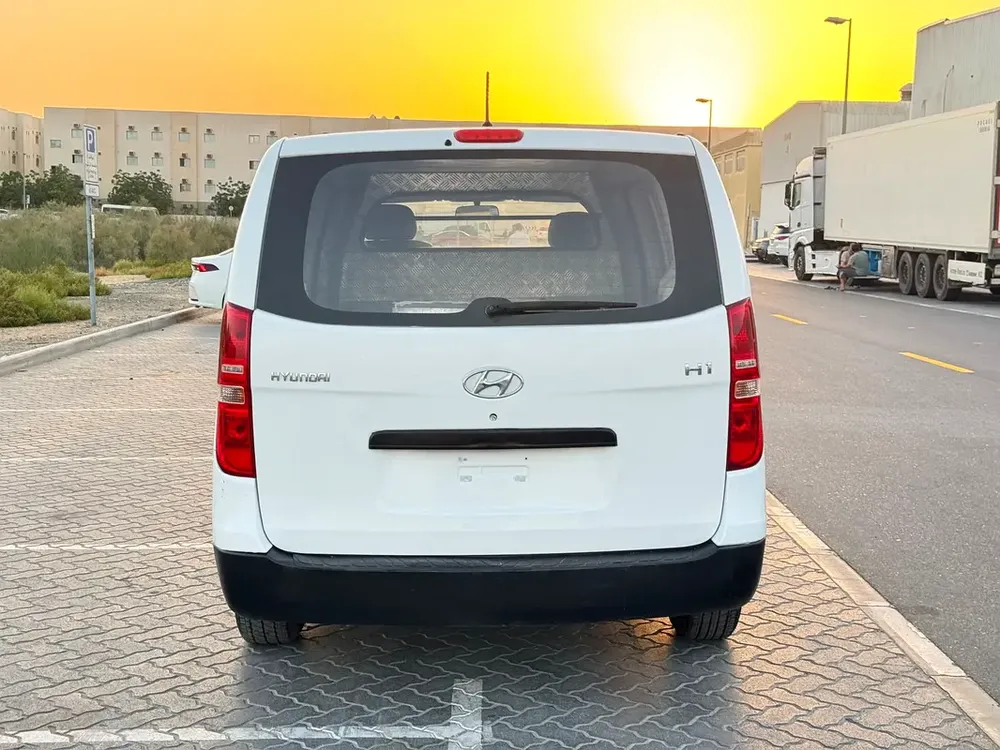 H1 Van (2018 Model  GCC) - Image 14