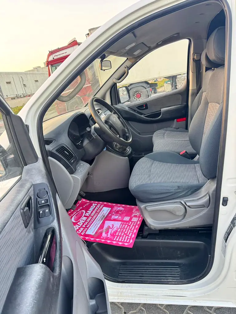 H1 Van (2018 Model  GCC) - Image 4