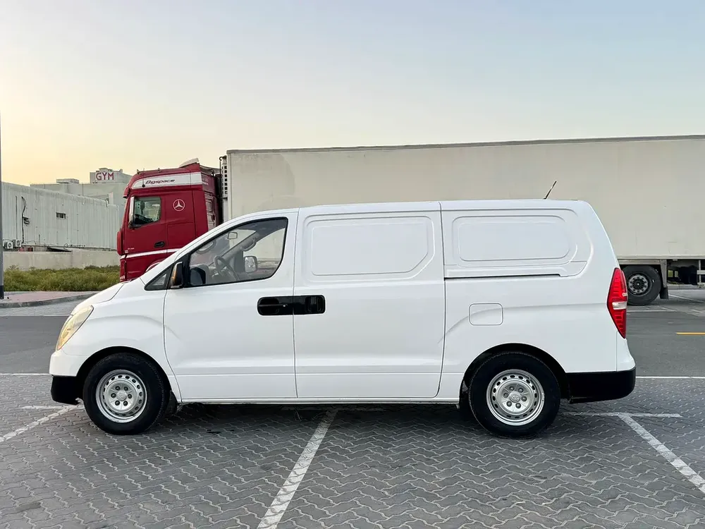 H1 Van (2018 Model  GCC) - Image 6