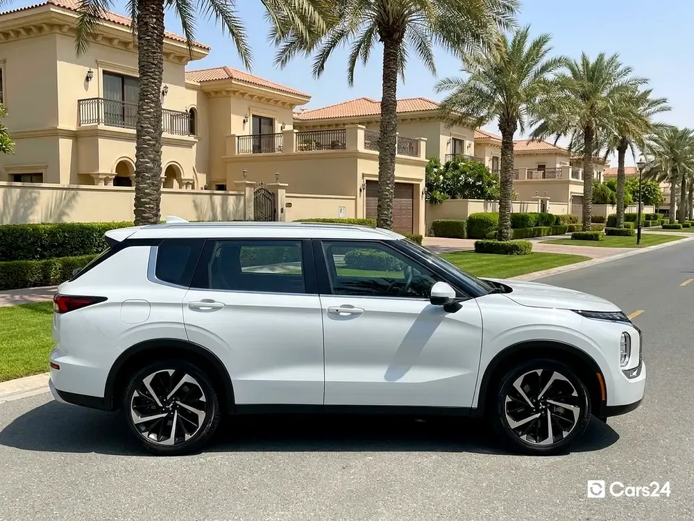 AED 1,318/month | 0 Downpayment | Free 3 Months Warranty | 30 Day Return | MITSUBISHI OUTLANDER 2024 - Image 4