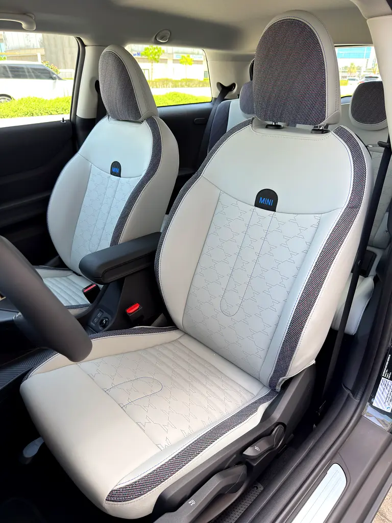 MINI Cooper C  - 3 Years Warranty - 3 Years Free Service. Free insurance - Window tint - Image 9