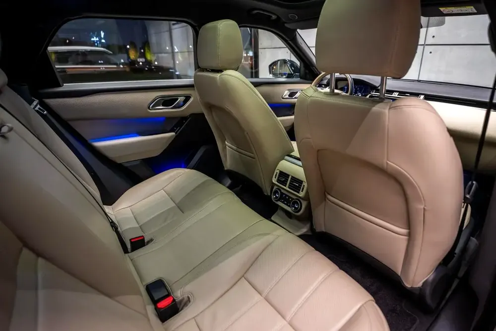 Range Rover Velar R-Dynamic P250, GCC Specs, Under Al-Tayer Warranty, Original Paint. - Image 13