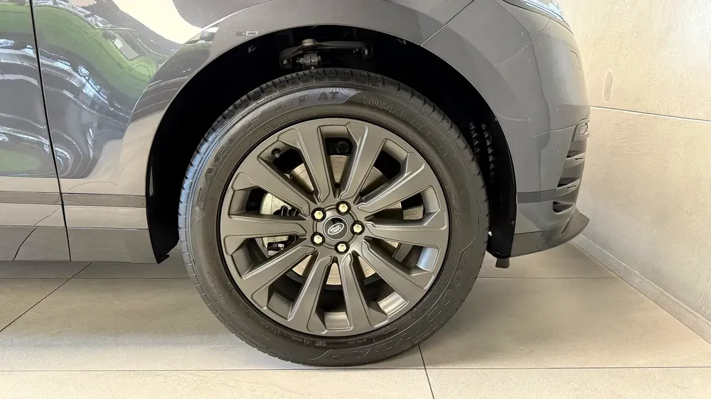 Range Rover Velar R-Dynamic P250, GCC Specs, Under Al-Tayer Warranty, Original Paint. - Image 20