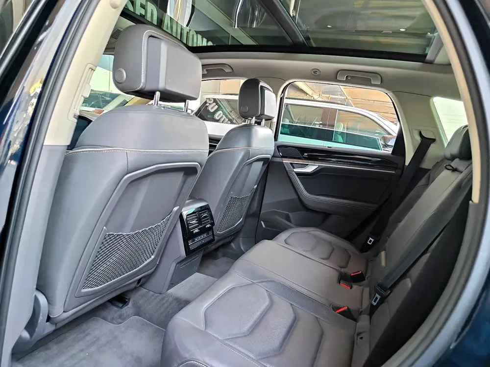AED 1,500 P.M | 2019 Volkswagen Touareg Highline Full Option | Under Warranty | GCC | - Image 16