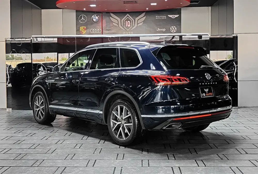 AED 1,500 P.M | 2019 Volkswagen Touareg Highline Full Option | Under Warranty | GCC | - Image 6