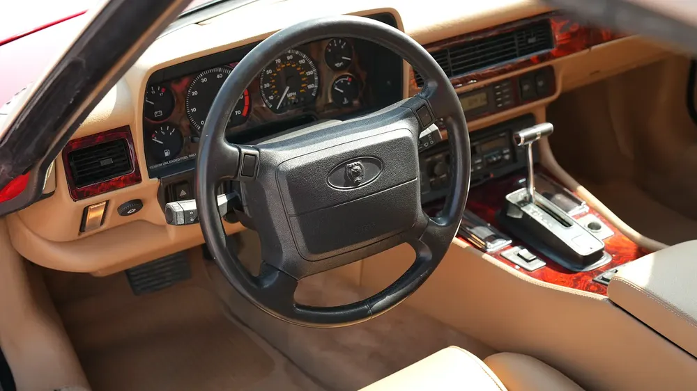 1993 Jaguar XJS - Image 12