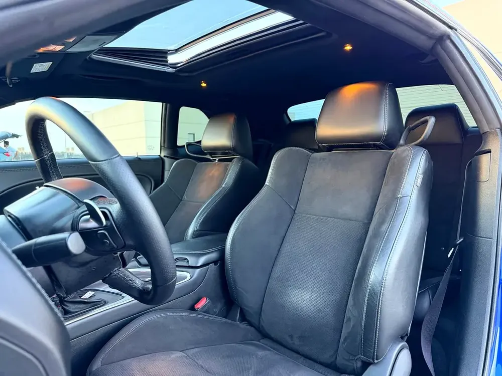 AED 1260-/month | GT 3.6L | SUNROOF | ALCANTARA SEATS | LOW MILEAGE | SPECIAL COLOR - Image 16