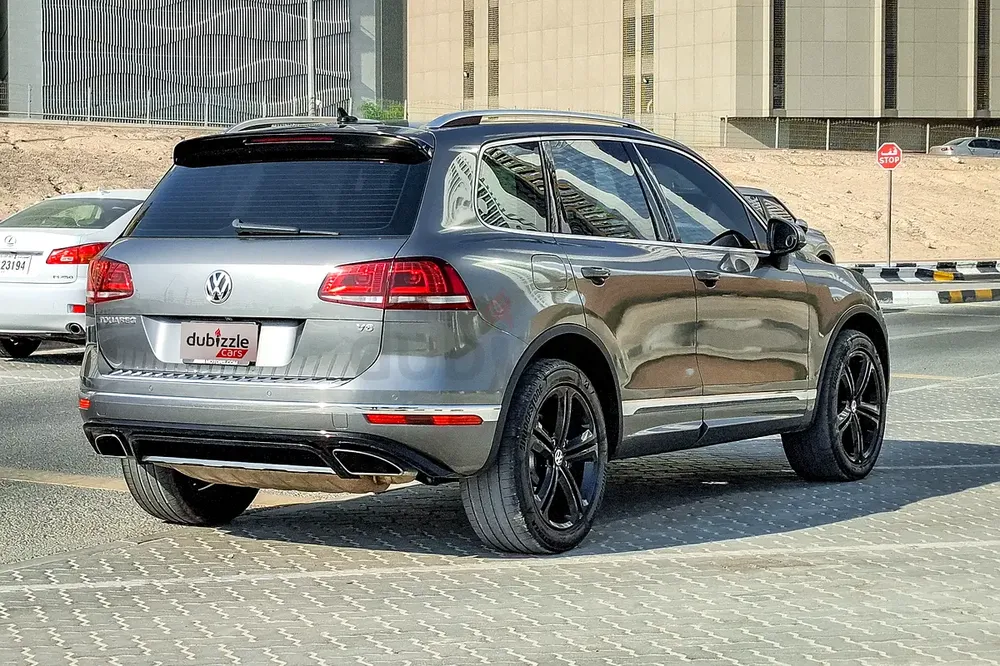 AED 912/month | 2018 Volkswagen Touareg SEL | GCC Specs | Ref#386071 - Image 6